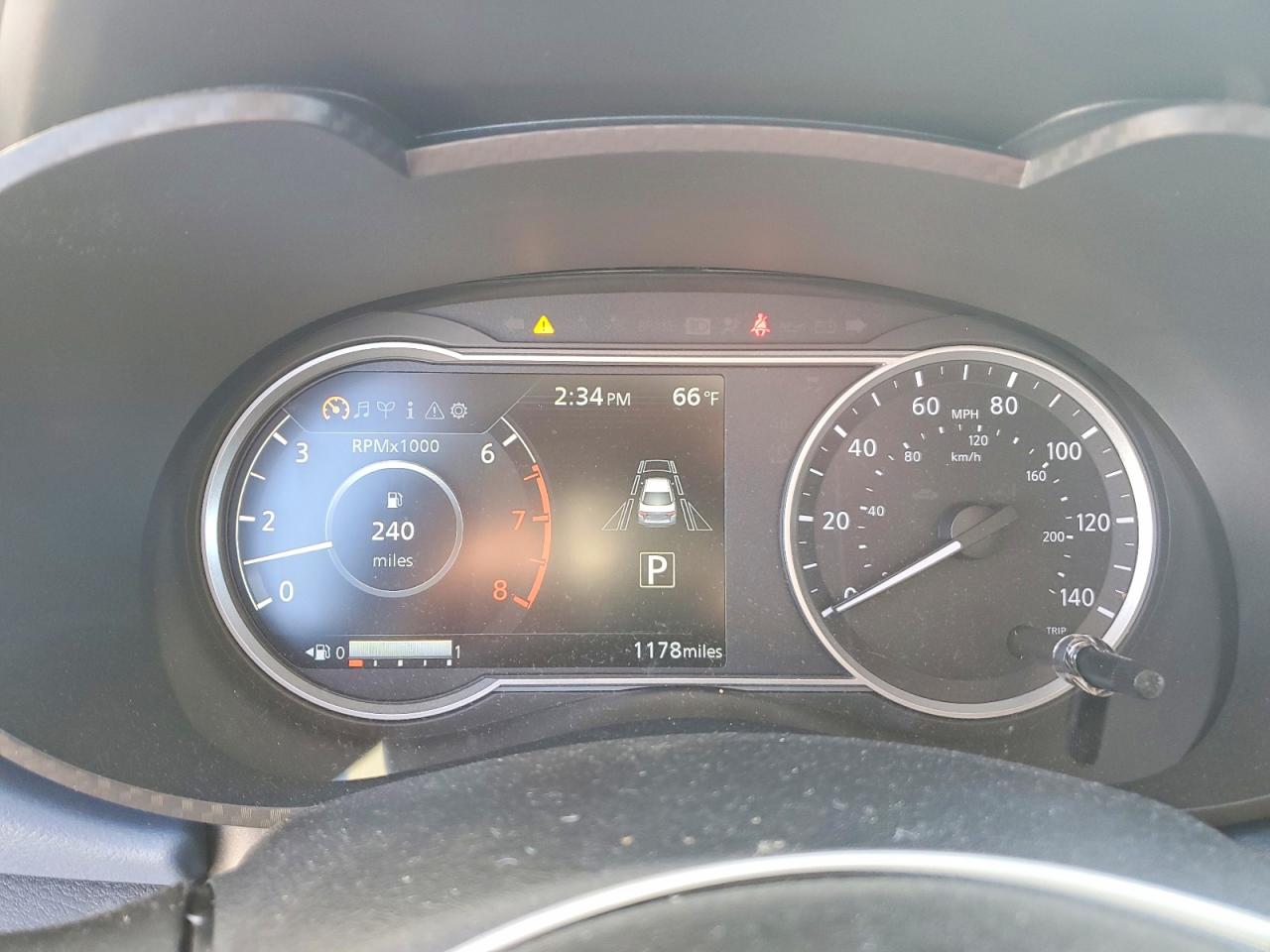 2025 NISSAN VERSA SV photo 9