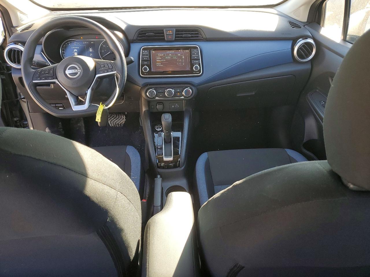 2025 NISSAN VERSA SV photo 8