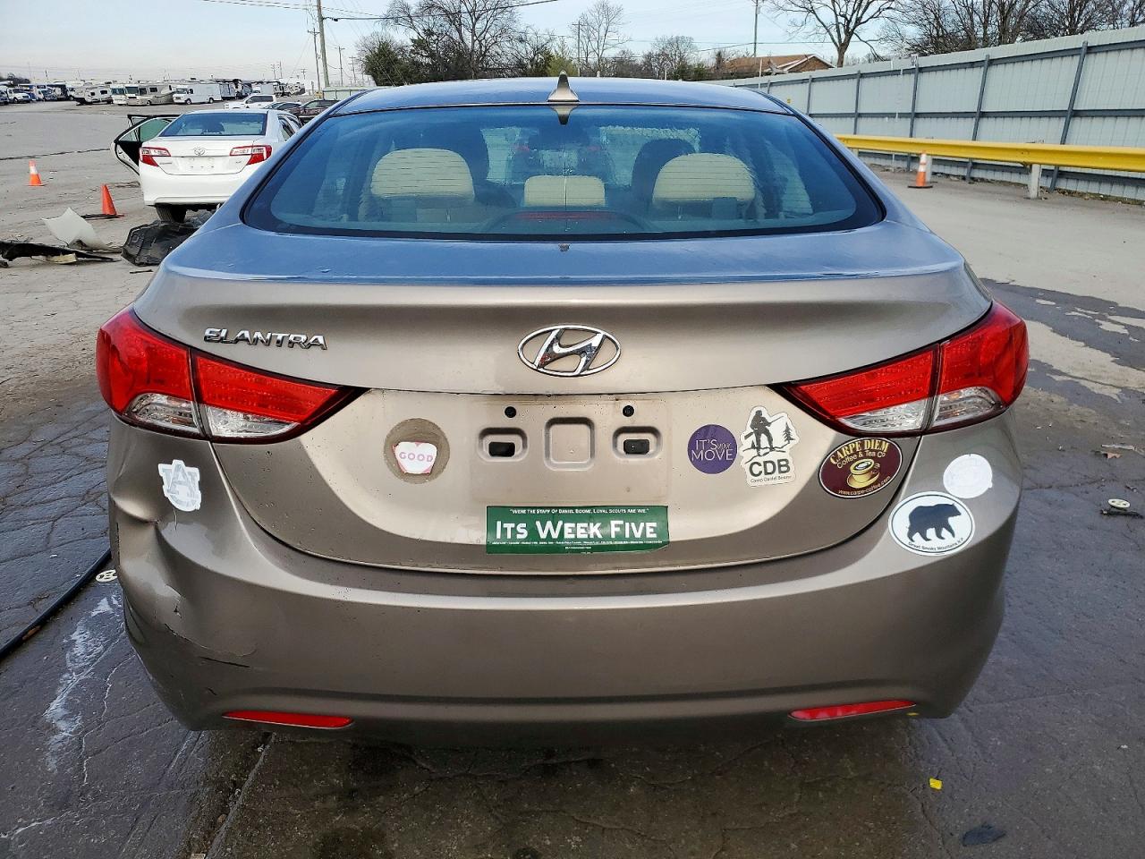 2013 HYUNDAI ELANTRA GLS photo 6