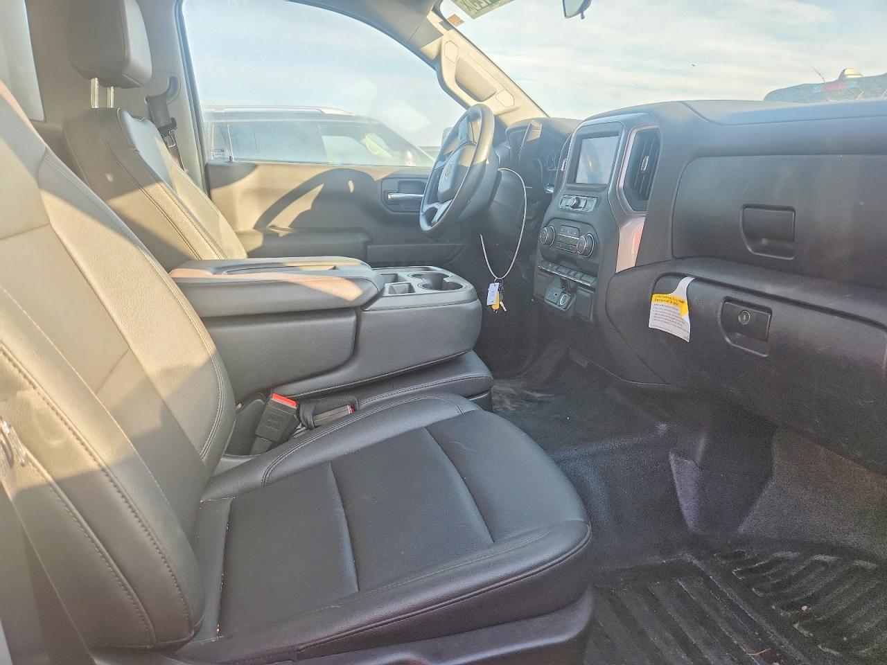 2023 CHEVROLET SILVERADO C1500 photo 10