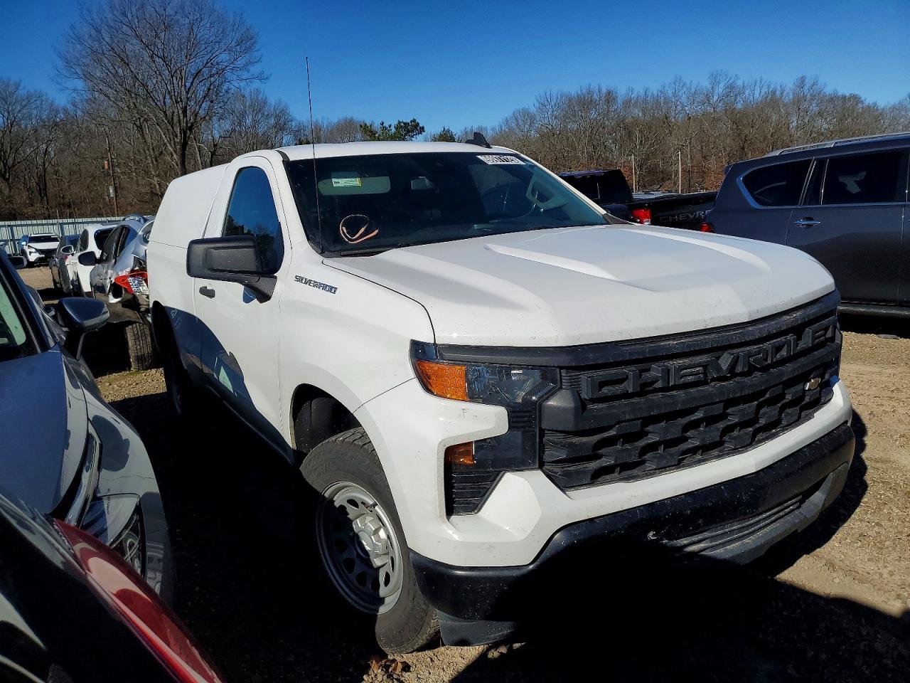 2023 CHEVROLET SILVERADO C1500 photo 4