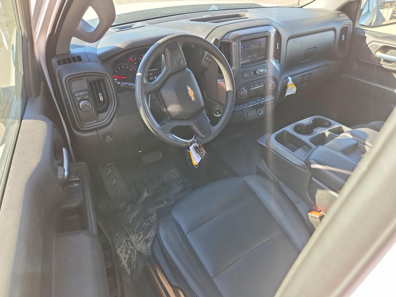 2023 CHEVROLET SILVERADO C1500 photo 8