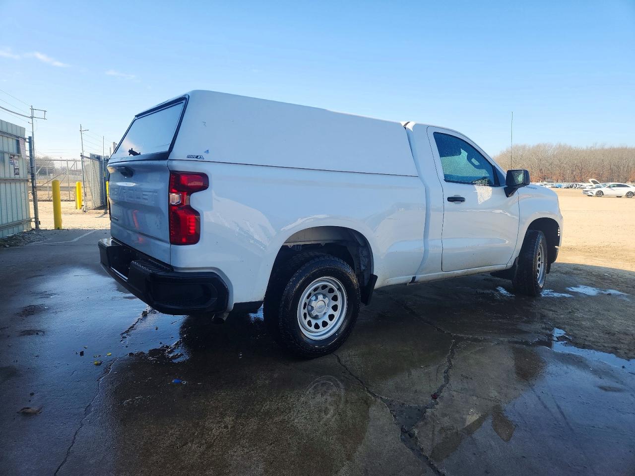 2023 CHEVROLET SILVERADO C1500 photo 3
