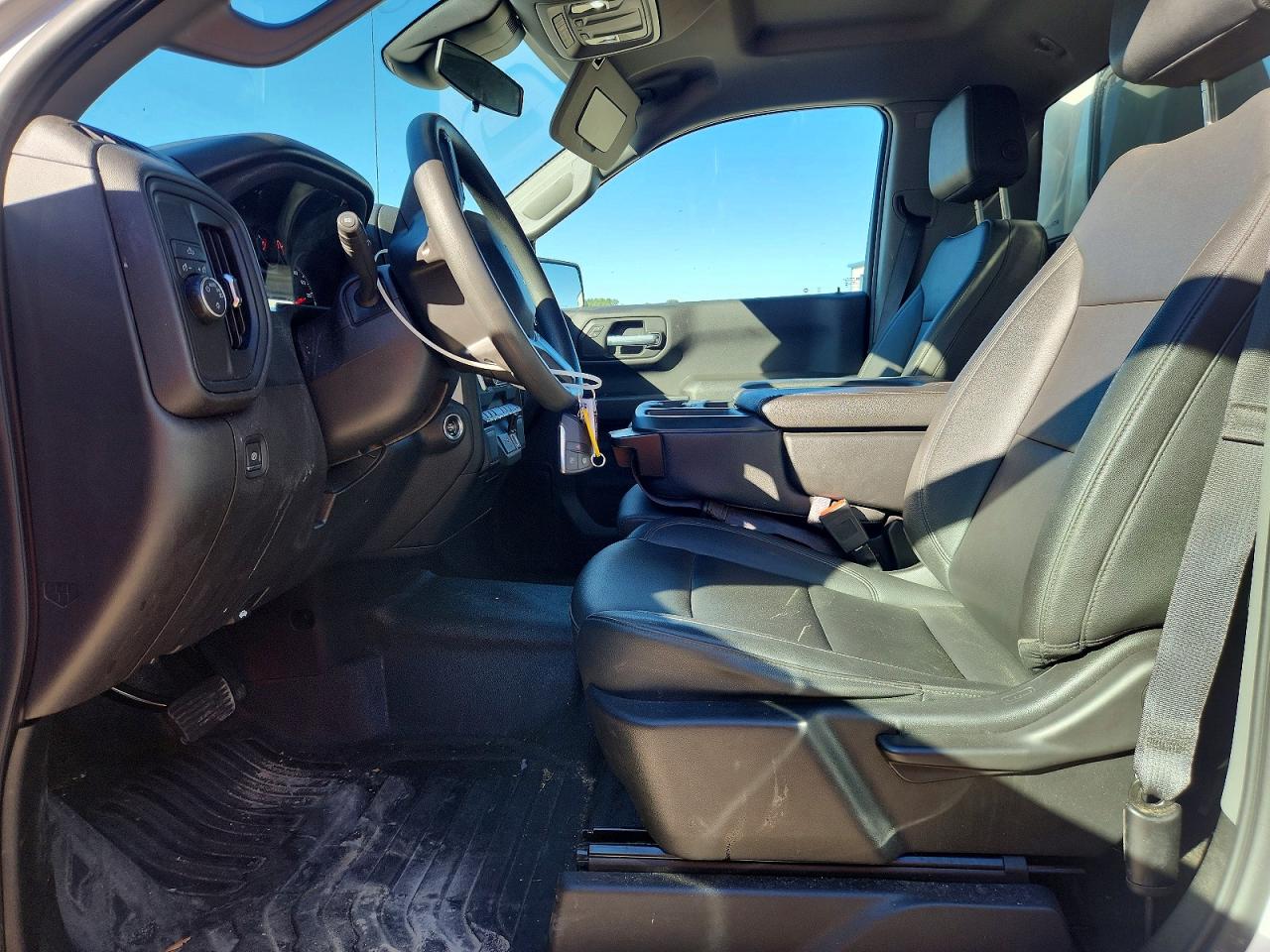 2023 CHEVROLET SILVERADO C1500 photo 7