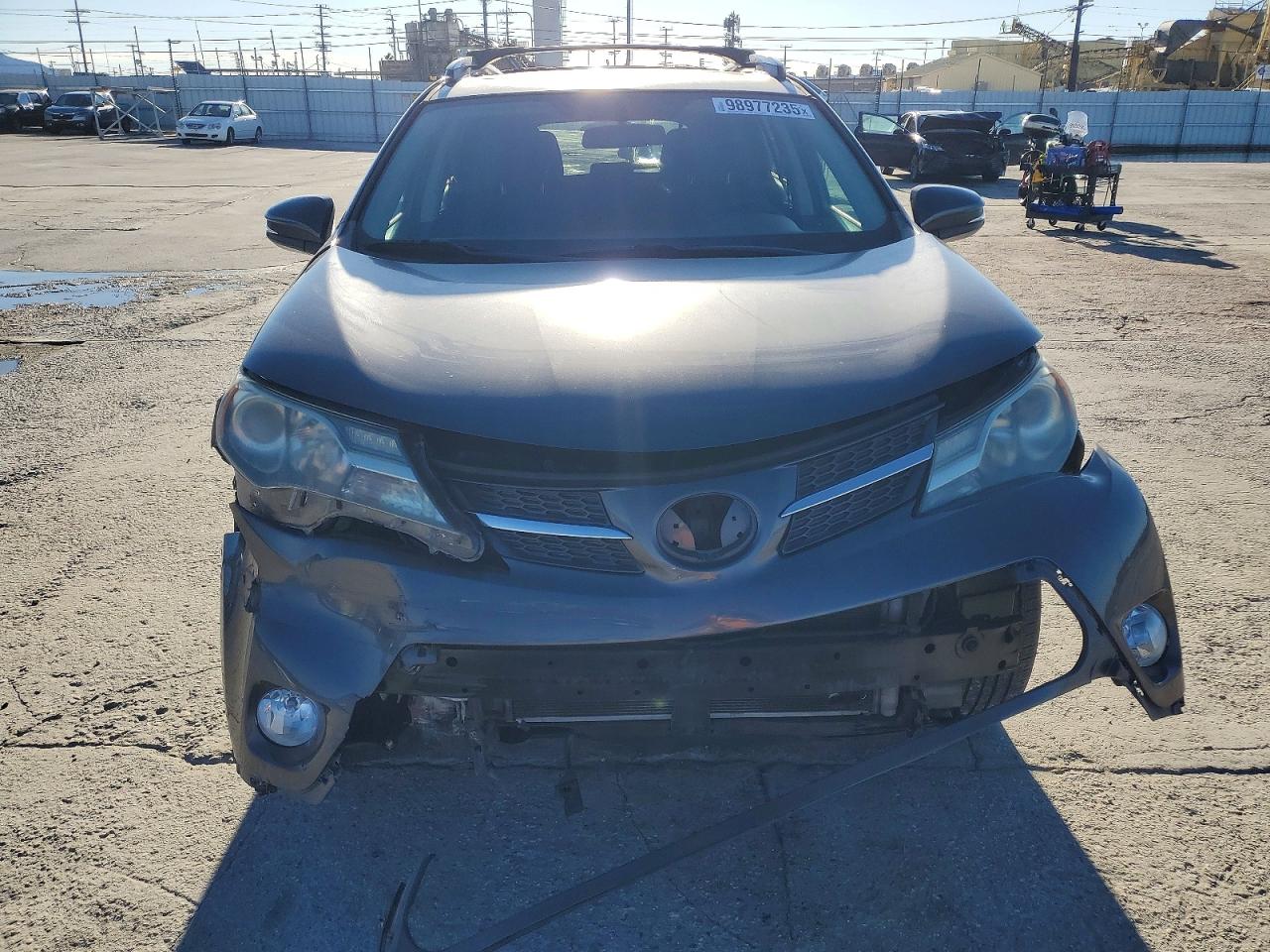 2014 TOYOTA RAV4 XLE photo 5