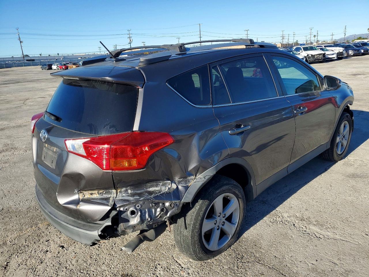 2014 TOYOTA RAV4 XLE photo 3