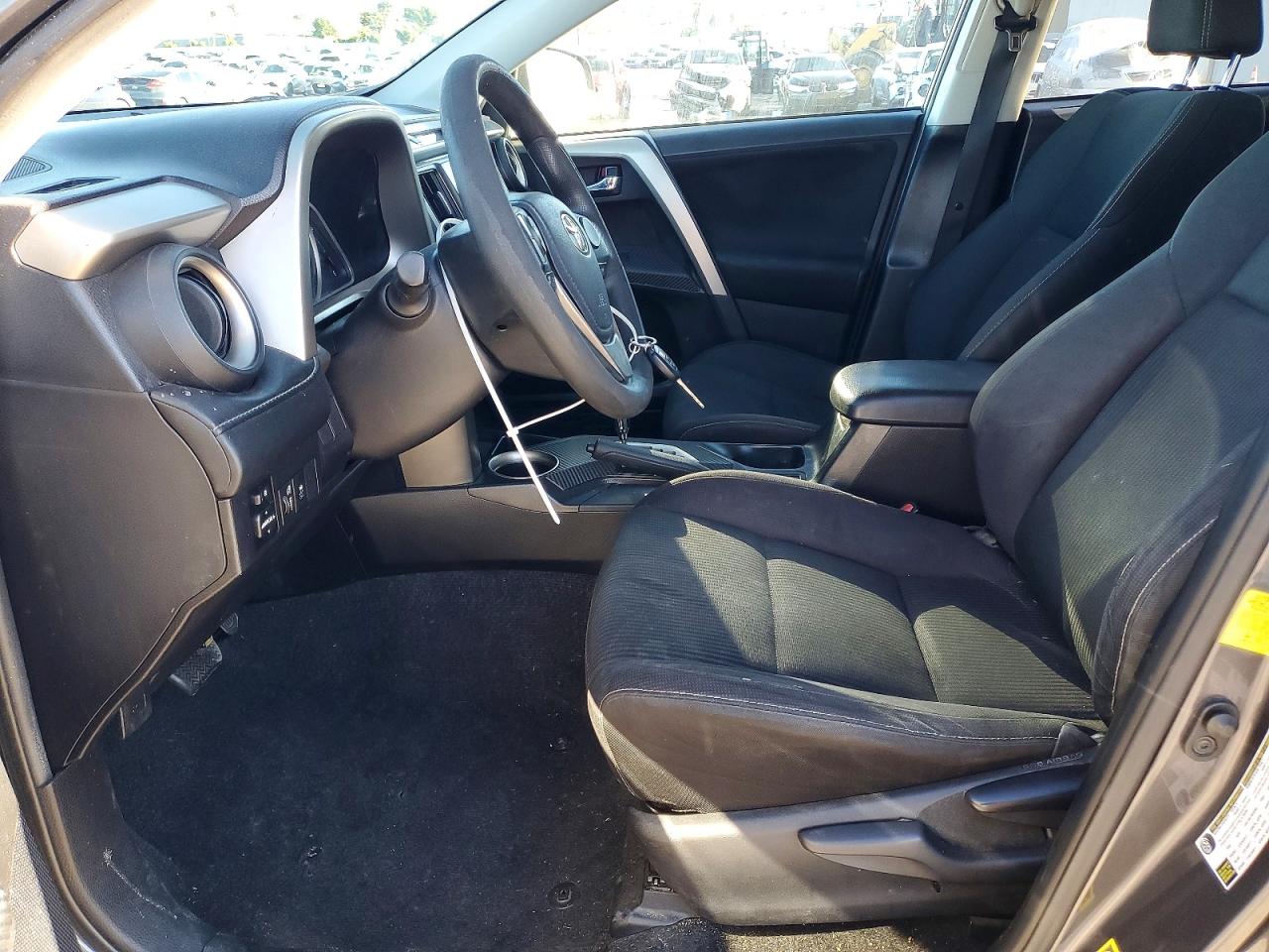 2014 TOYOTA RAV4 XLE photo 7