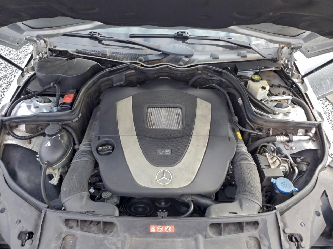 2010 MERCEDES-BENZ C 300 photo 11