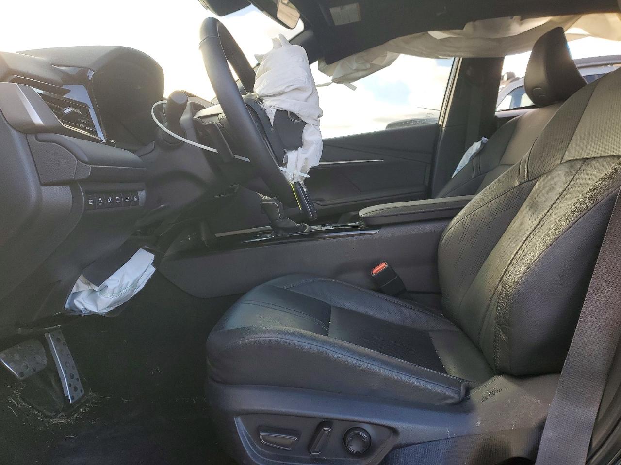 2025 TOYOTA CAMRY XSE photo 13