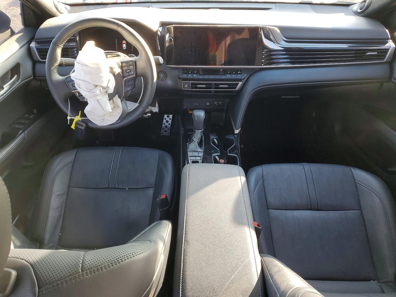 2025 TOYOTA CAMRY XSE photo 15