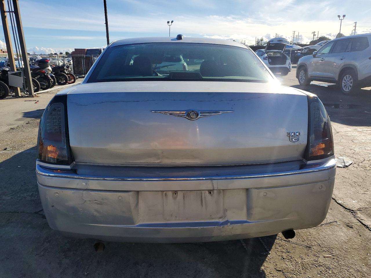 2005 CHRYSLER 300C photo 6