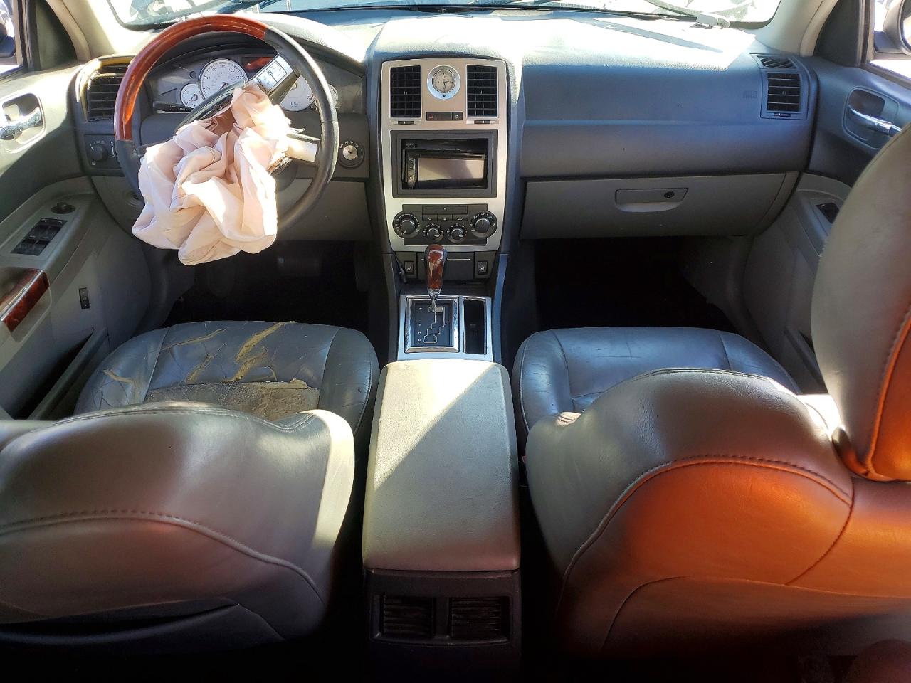 2005 CHRYSLER 300C photo 8