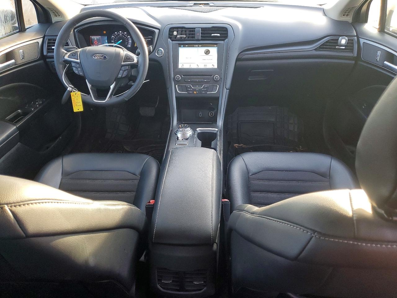2018 FORD FUSION SE photo 8
