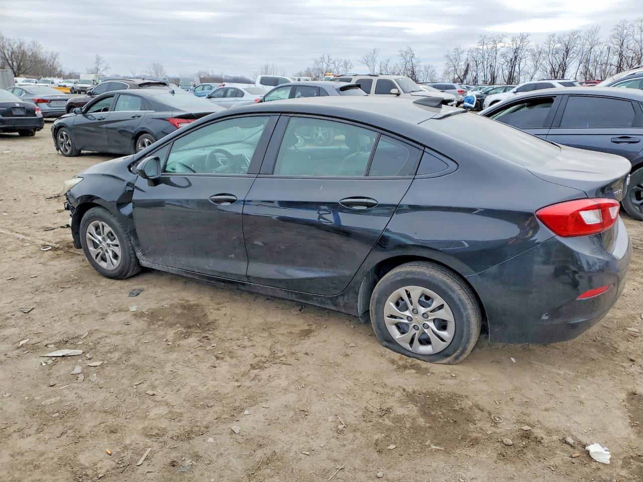 2019 CHEVROLET CRUZE LS photo 2