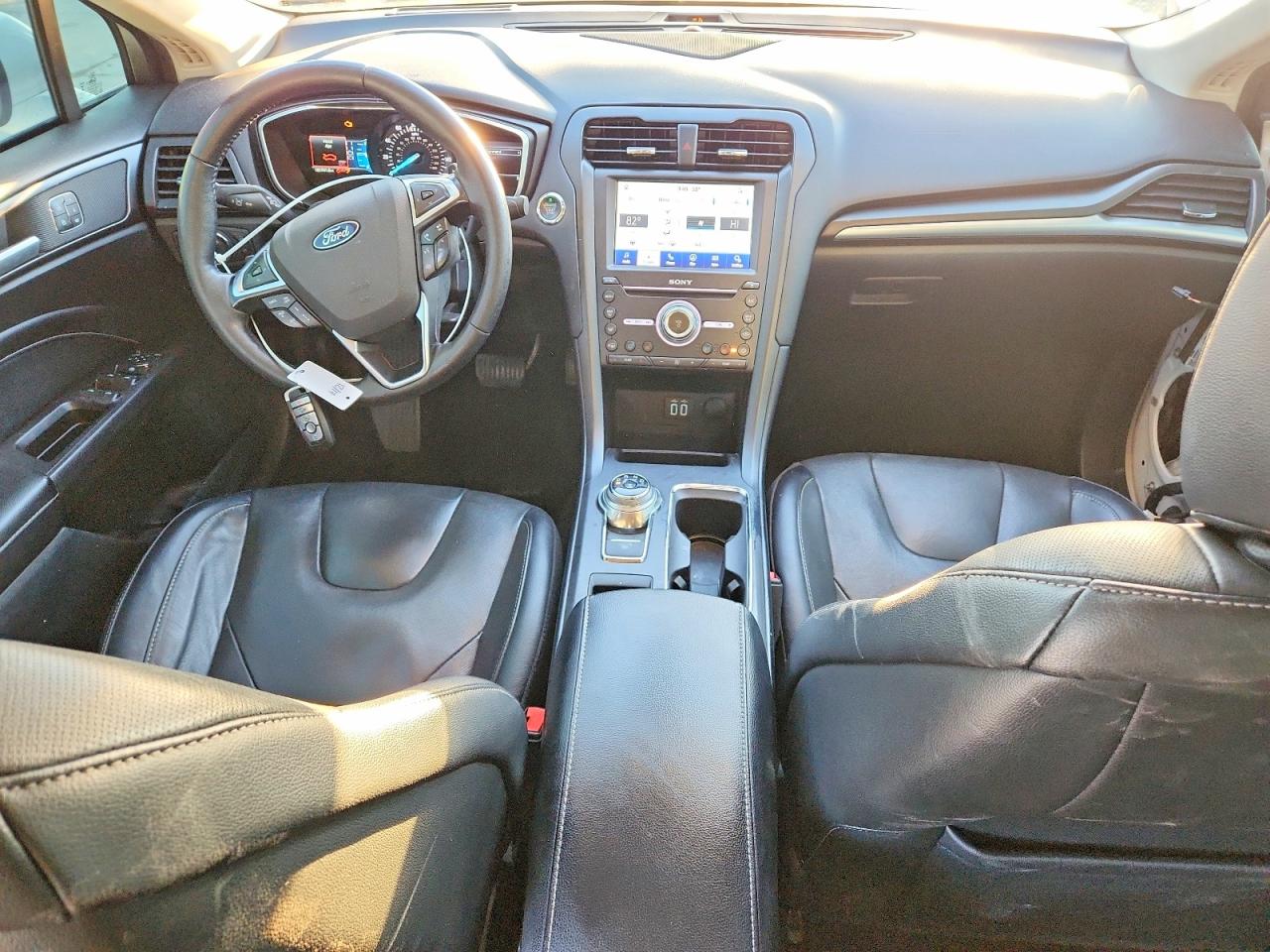 2020 FORD FUSION TITANIUM photo 8