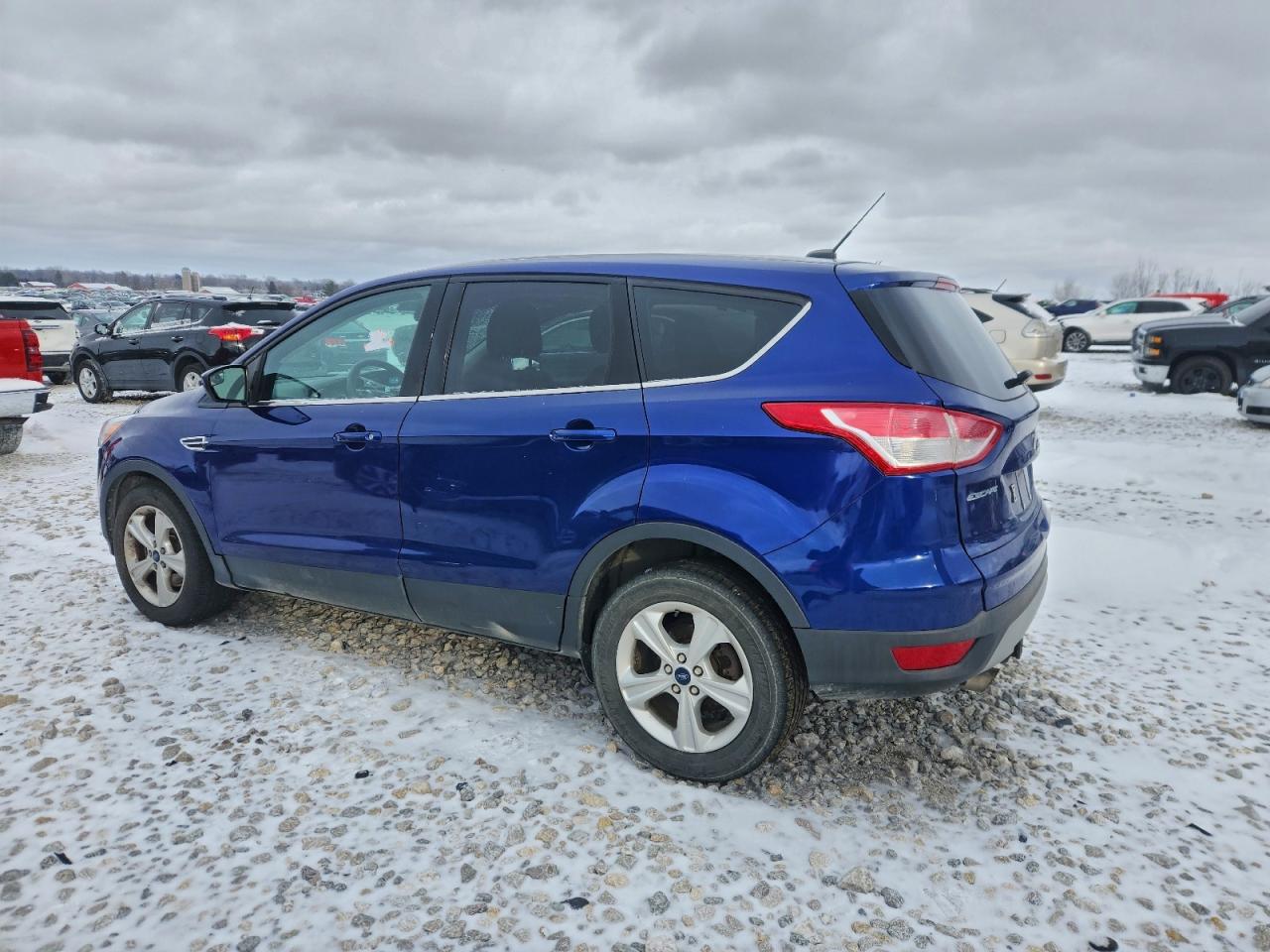 2015 FORD ESCAPE SE photo 2