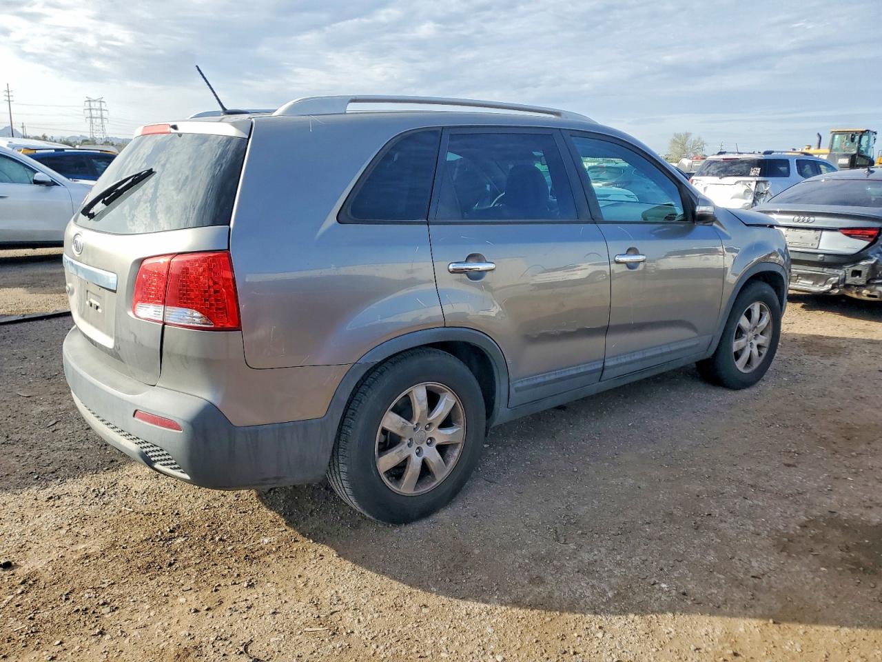 2012 KIA SORENTO BASE photo 7
