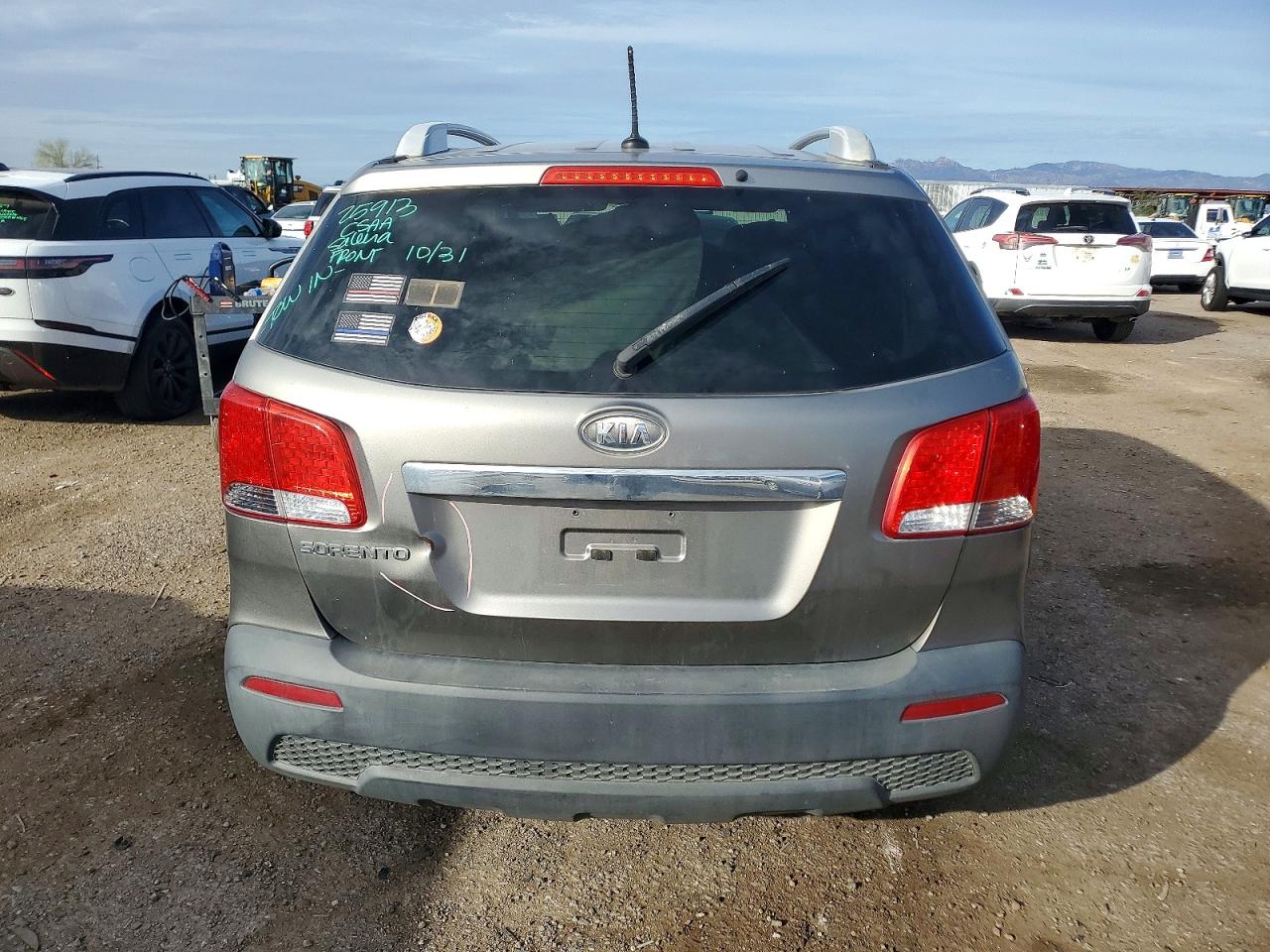 2012 KIA SORENTO BASE photo 16