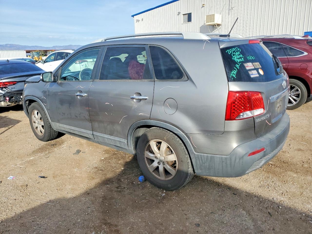 2012 KIA SORENTO BASE photo 4