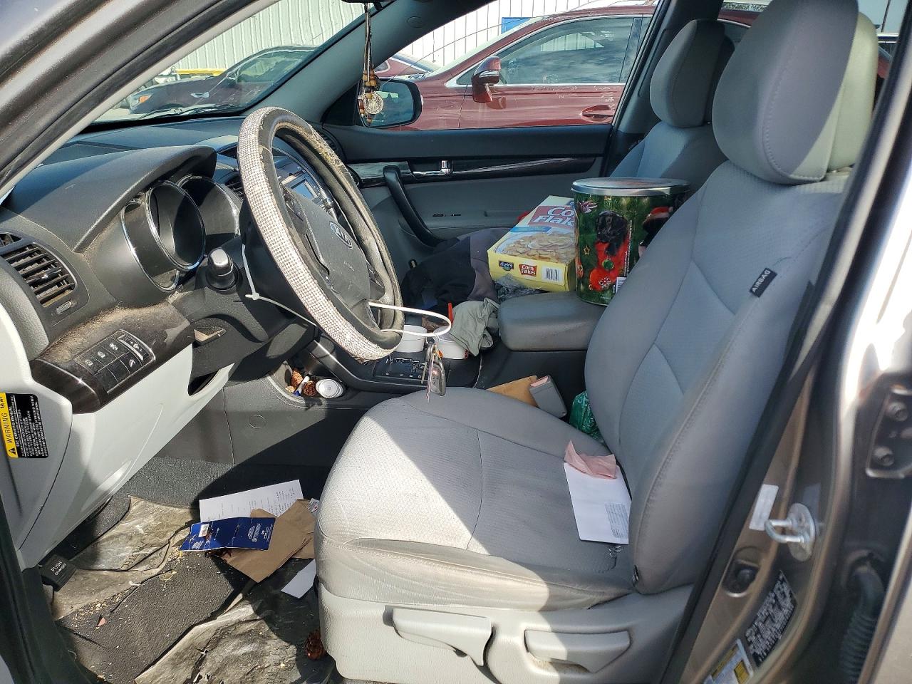 2012 KIA SORENTO BASE photo 19