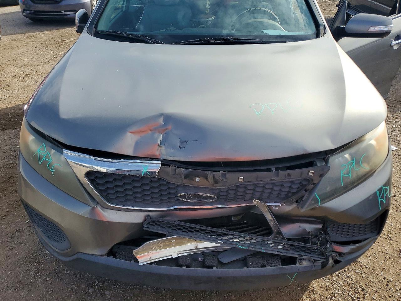 2012 KIA SORENTO BASE photo 31
