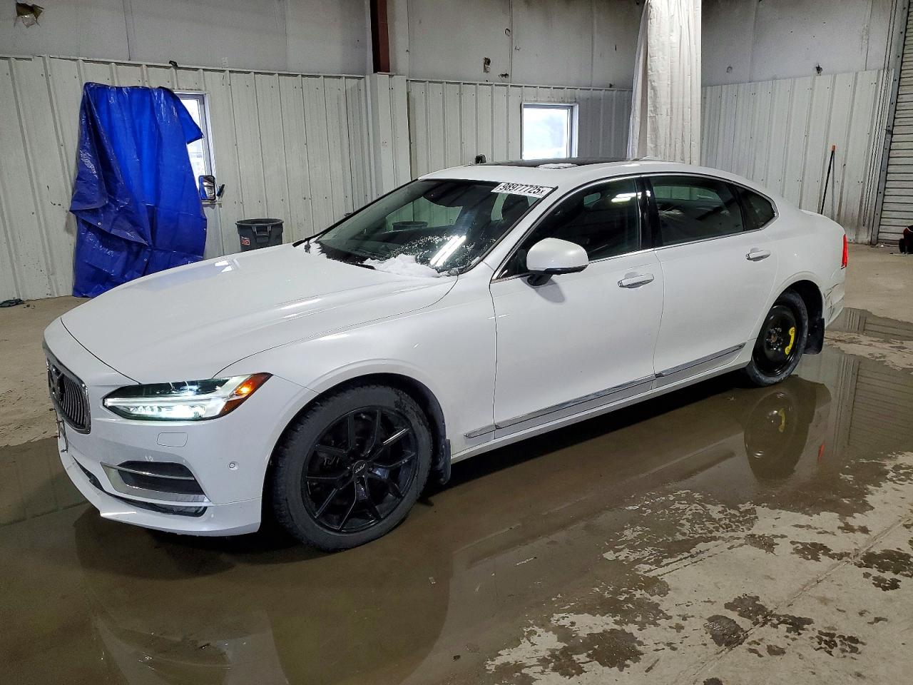 2018 VOLVO S90