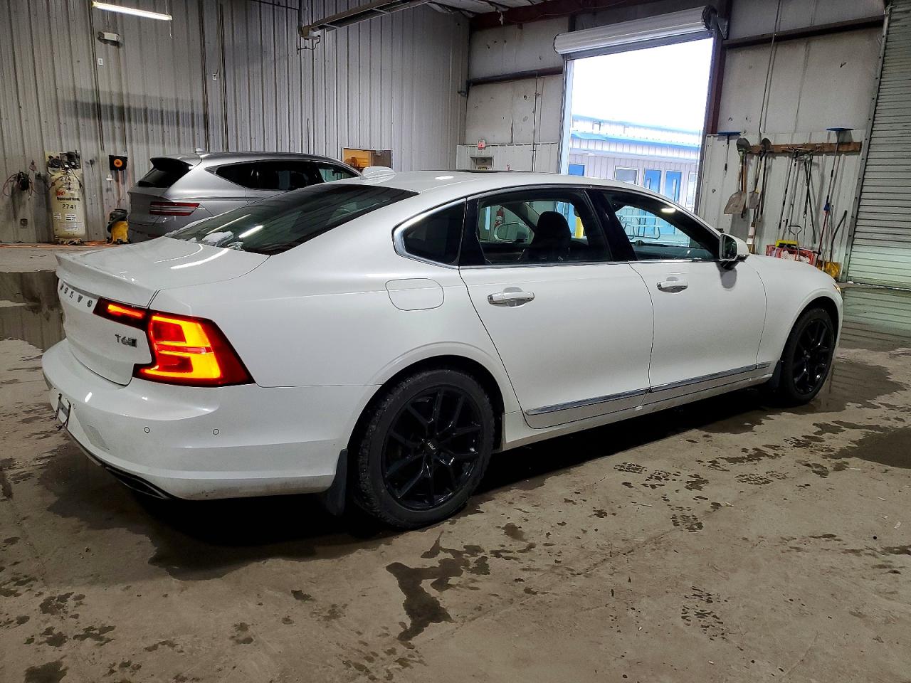 2018 VOLVO S90 T6 INSCRIPTION photo 3
