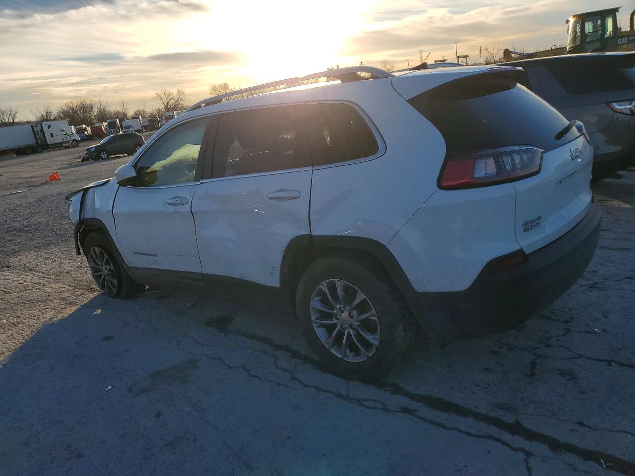 2021 JEEP CHEROKEE LATITUDE PLUS photo 2
