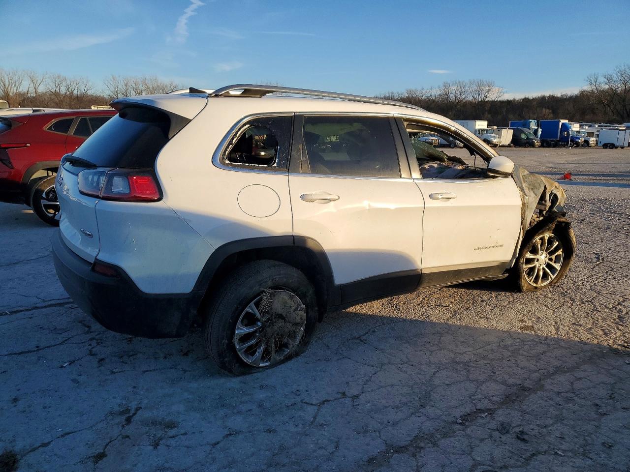 2021 JEEP CHEROKEE LATITUDE PLUS photo 3
