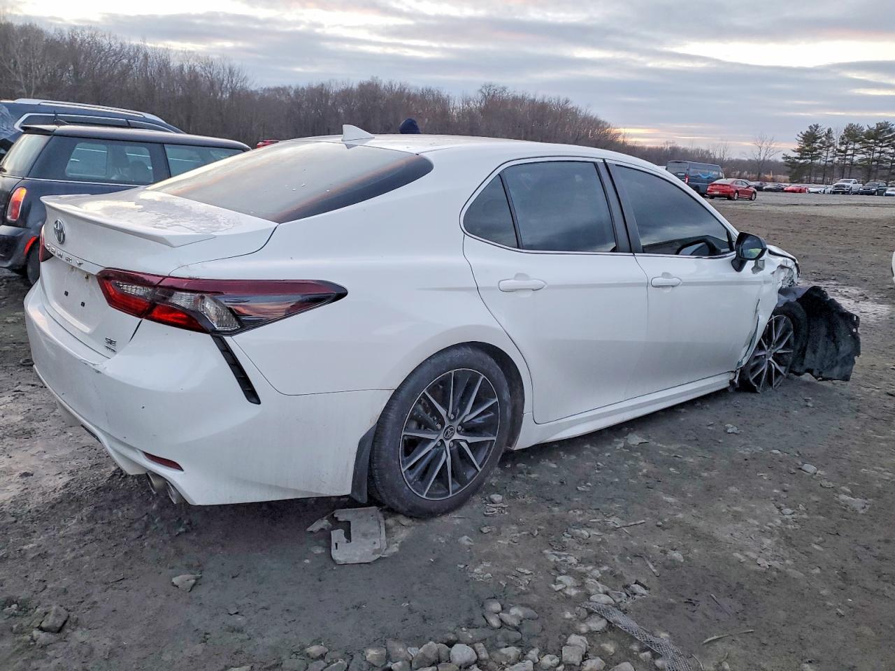 2023 TOYOTA CAMRY SE NIGHT SHADE photo 3