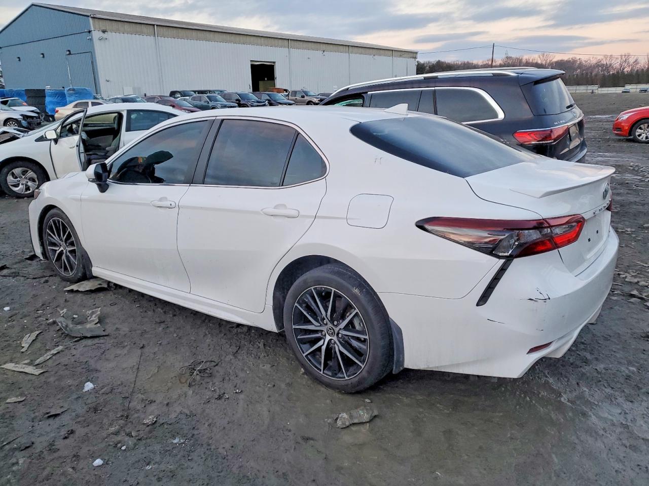 2023 TOYOTA CAMRY SE NIGHT SHADE photo 2