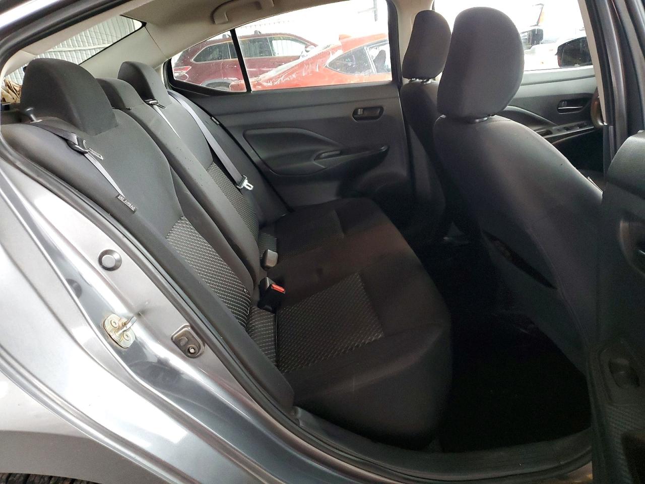 2020 NISSAN VERSA S photo 10