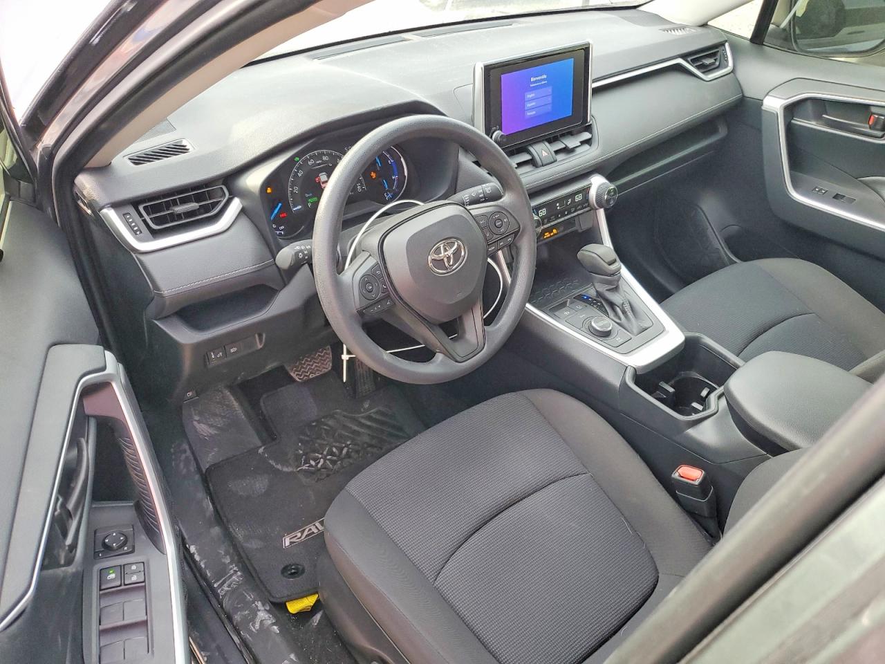 2025 TOYOTA RAV4 LE photo 22