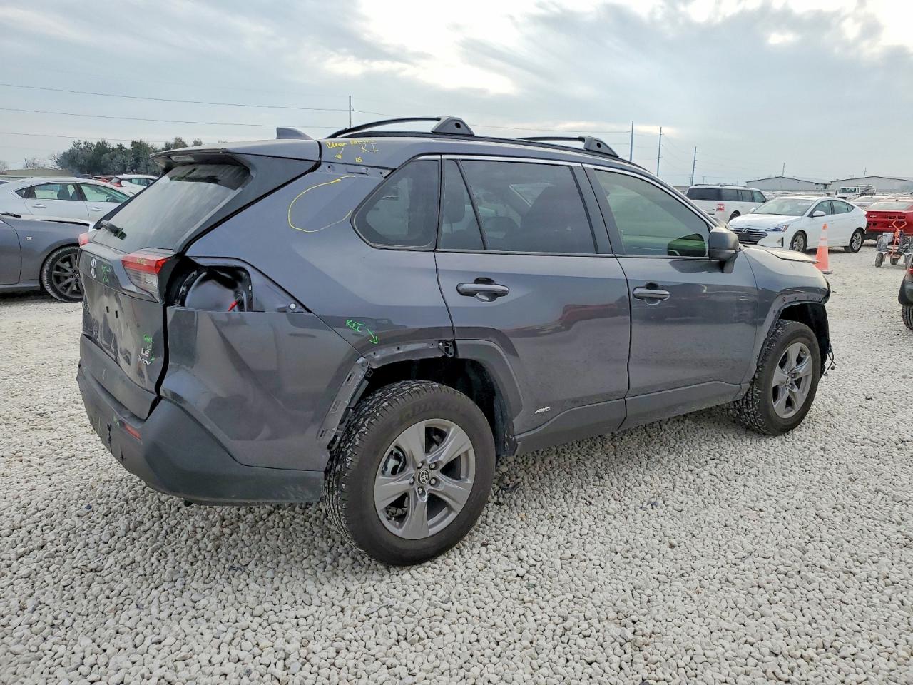 2025 TOYOTA RAV4 LE photo 7