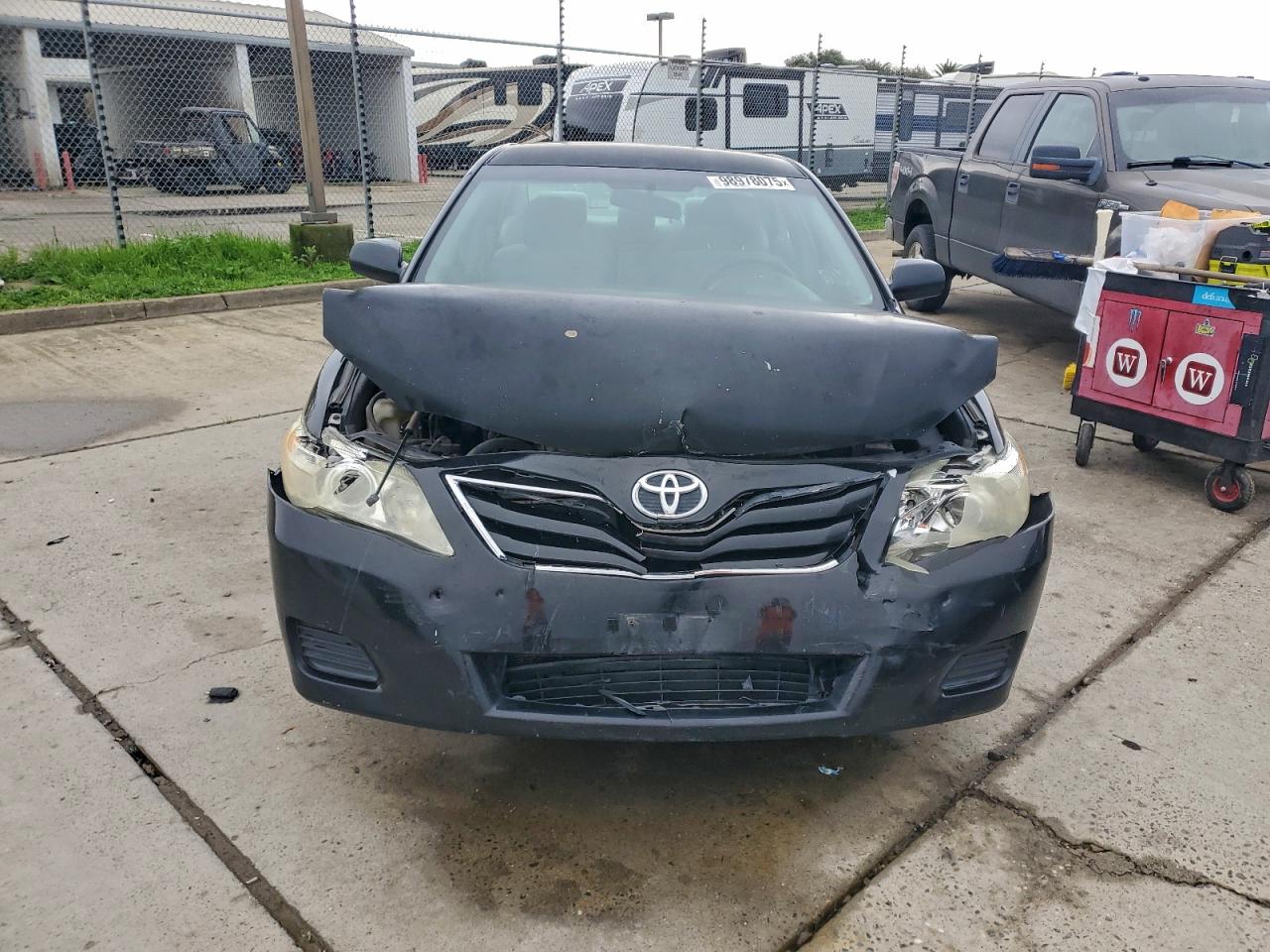 2011 TOYOTA CAMRY BASE photo 5