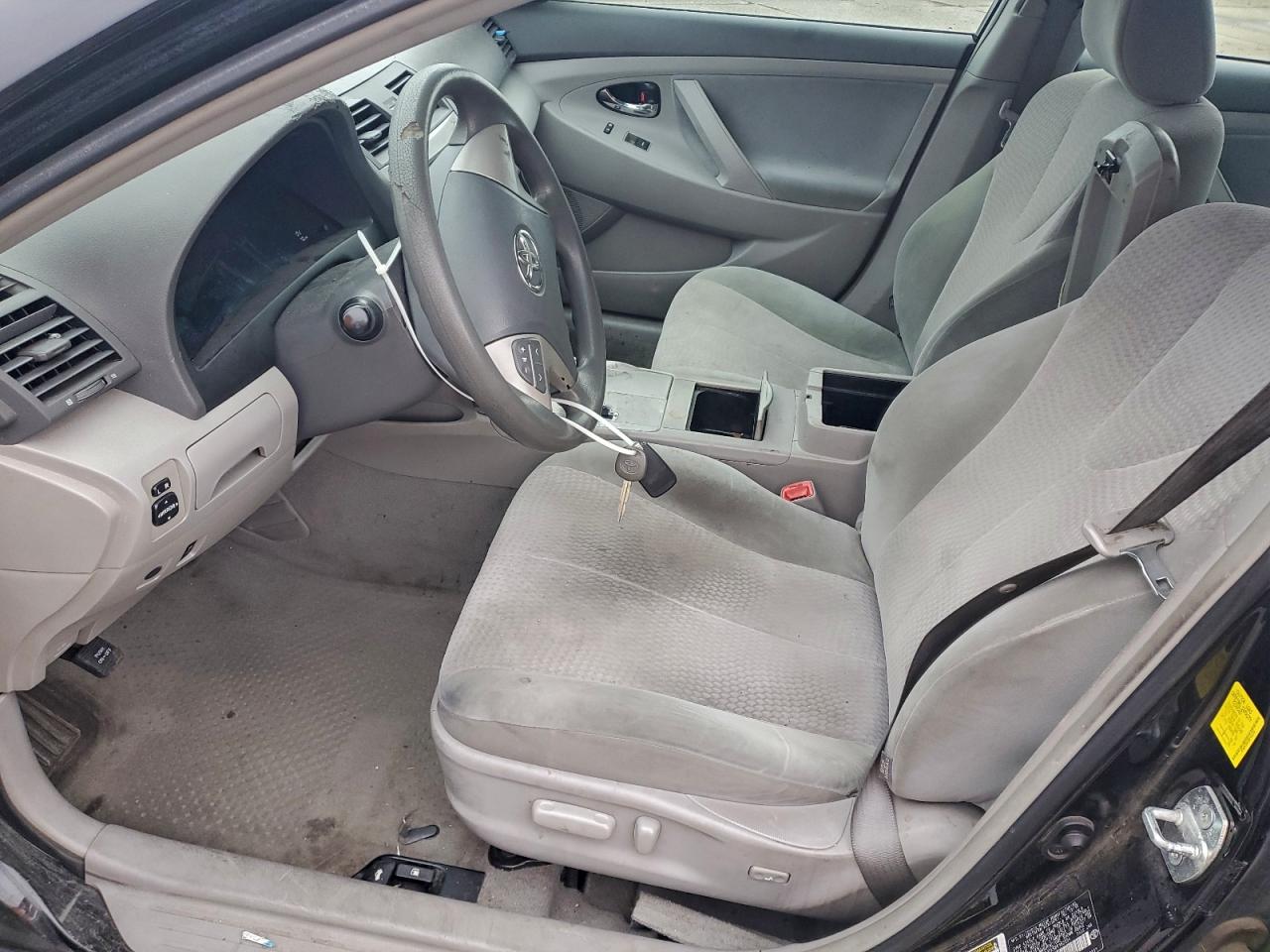 2011 TOYOTA CAMRY BASE photo 7