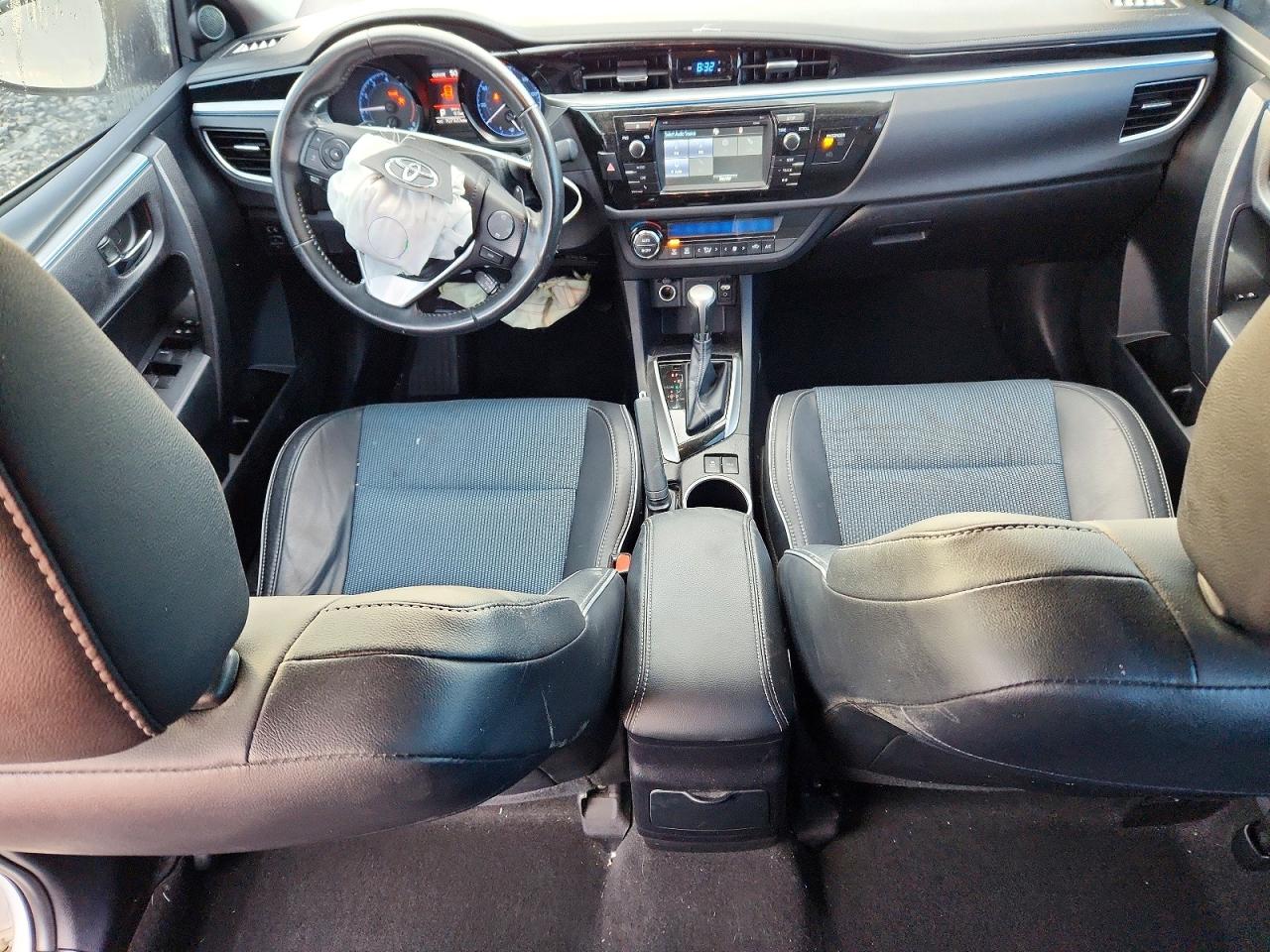 2014 TOYOTA COROLLA L photo 22