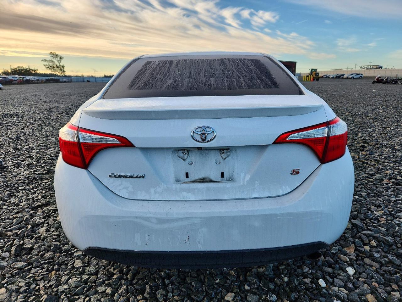2014 TOYOTA COROLLA L photo 16
