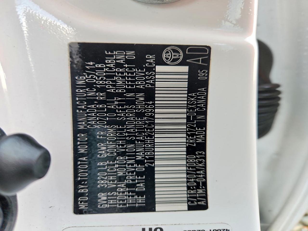 2014 TOYOTA COROLLA L photo 37