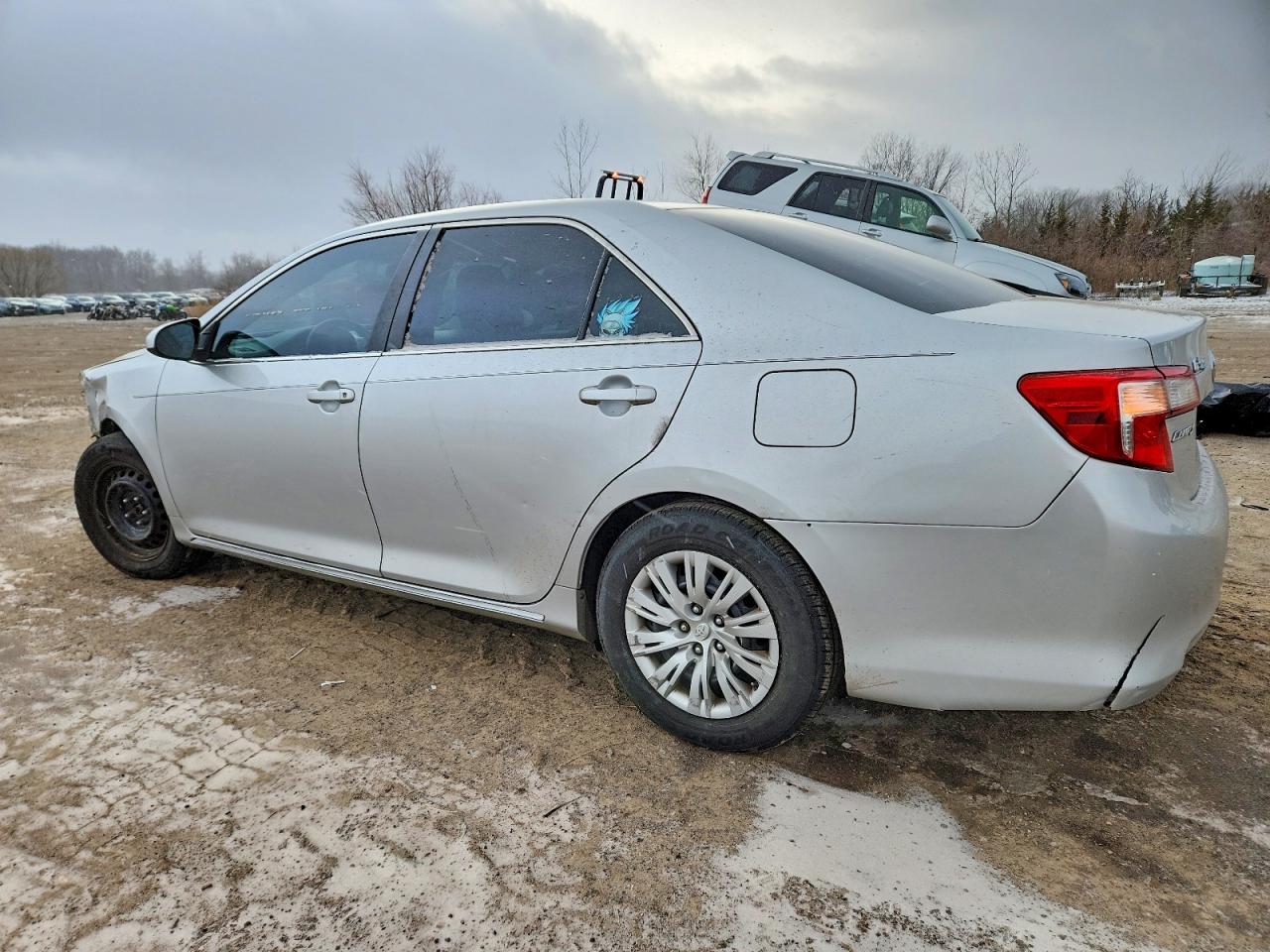 2014 TOYOTA CAMRY L photo 2