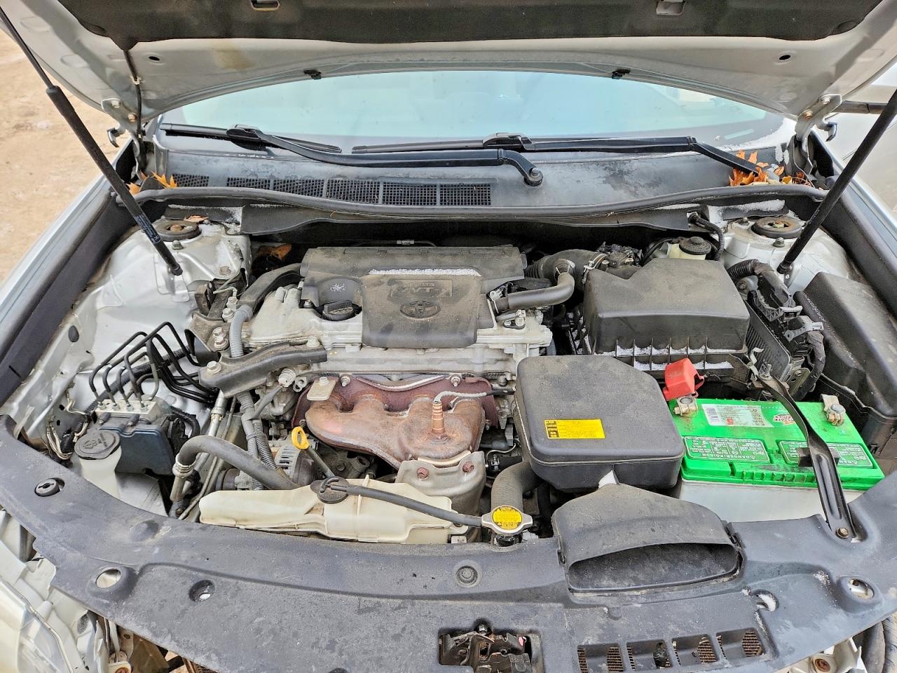 2014 TOYOTA CAMRY L photo 11