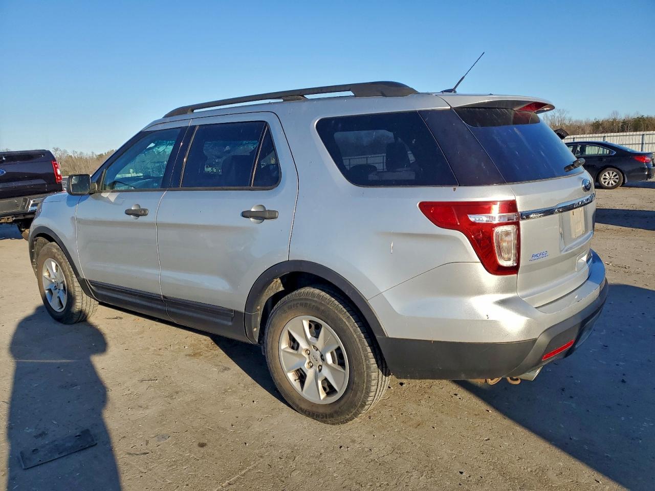 2014 FORD EXPLORER photo 2