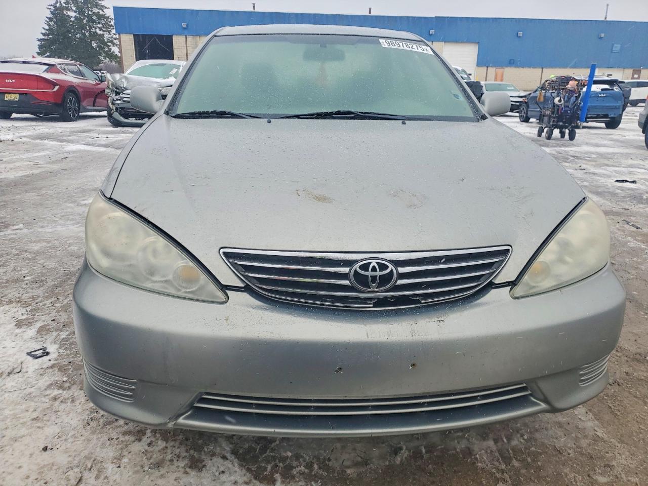 2005 TOYOTA CAMRY LE photo 5