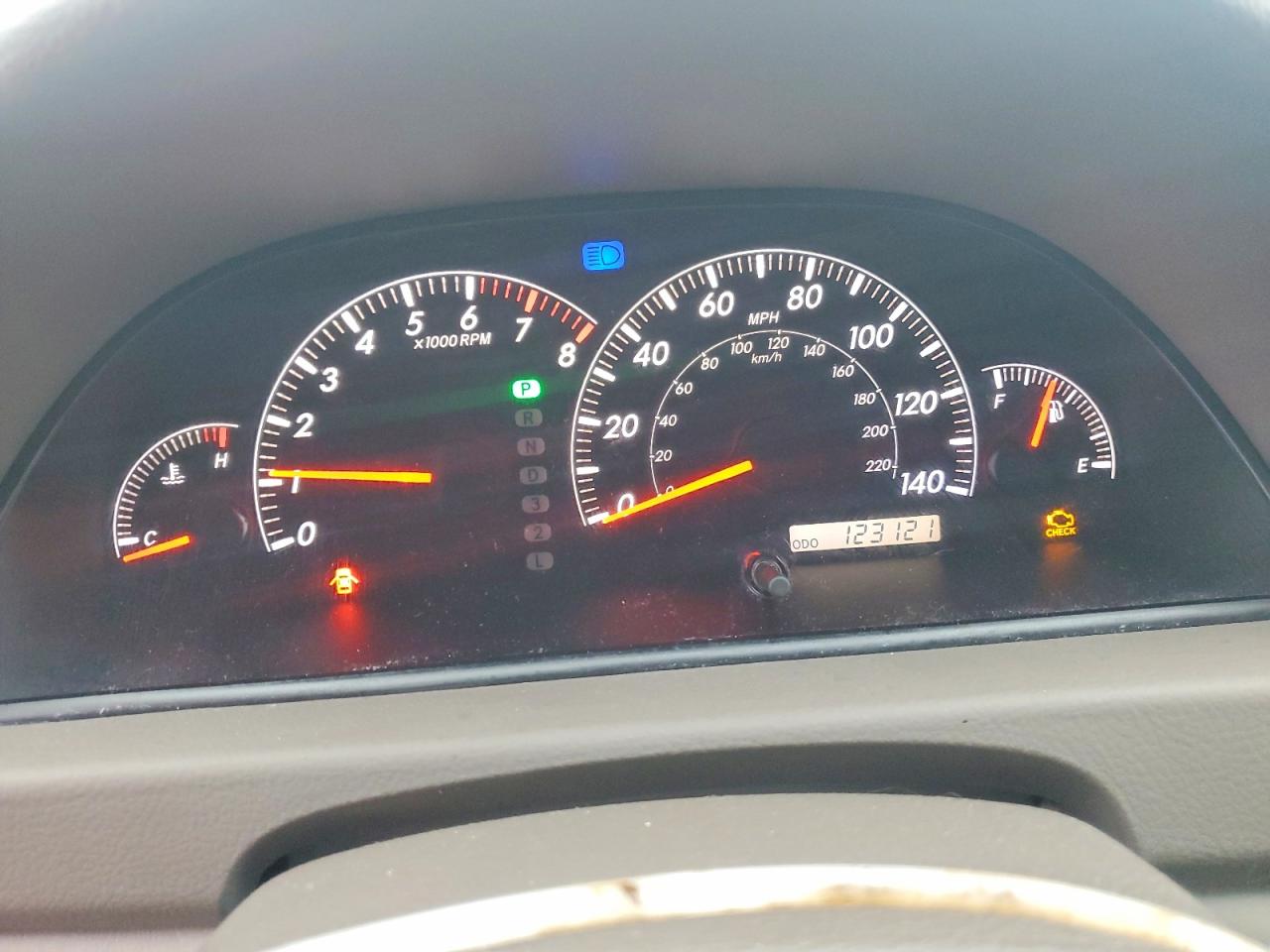 2005 TOYOTA CAMRY LE photo 9