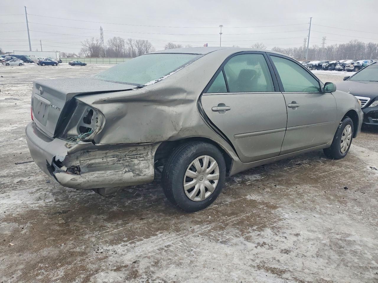 2005 TOYOTA CAMRY LE photo 3