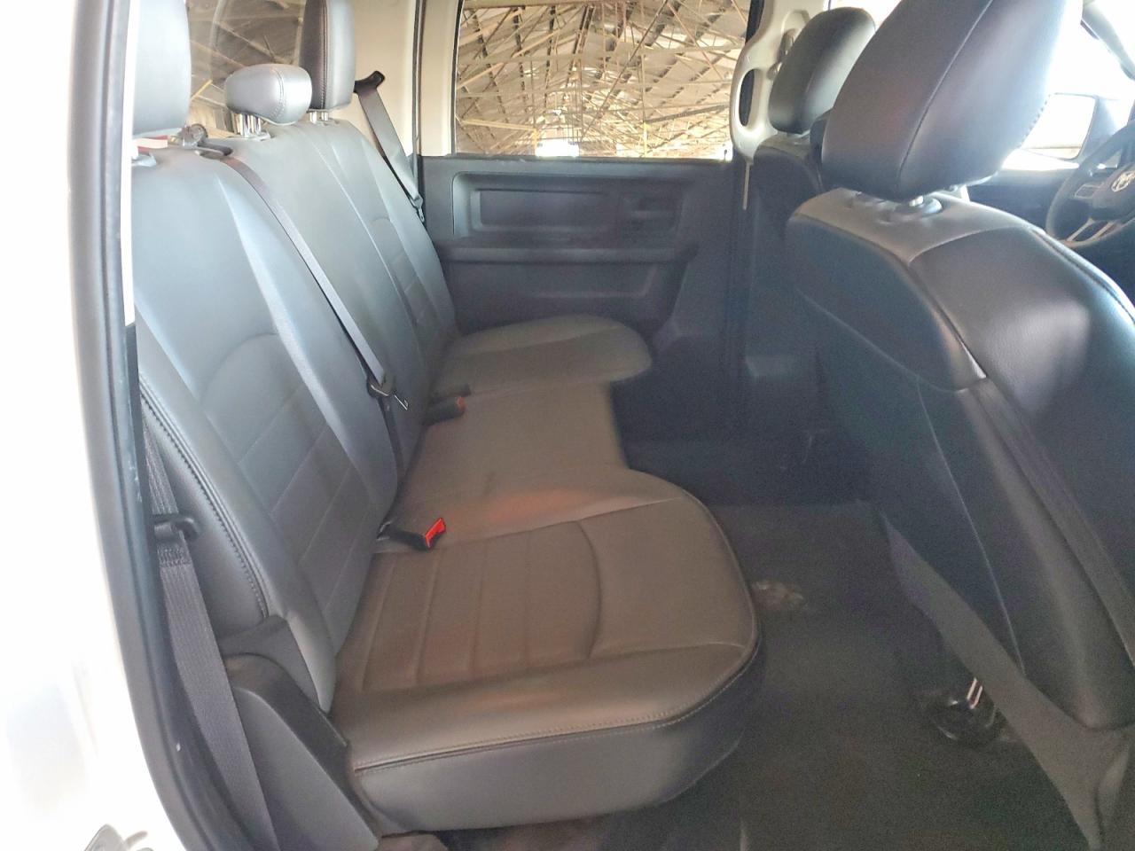 2022 RAM 1500 CLASSIC TRADESMAN photo 19