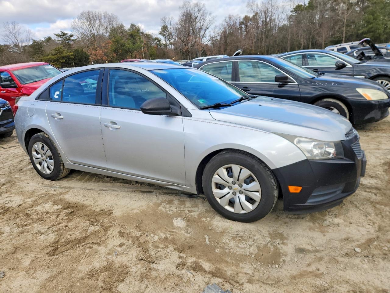 2013 CHEVROLET CRUZE LS photo 4