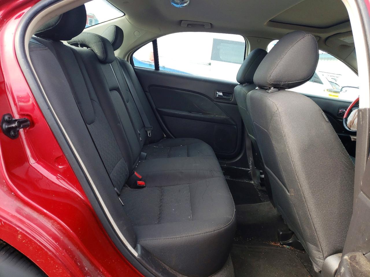2011 FORD FUSION SE photo 19