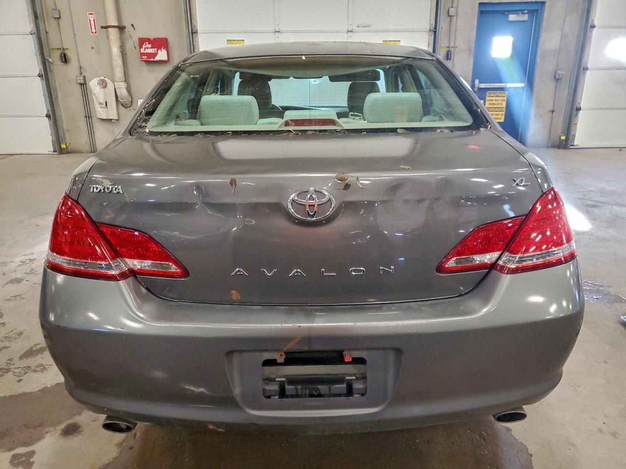 2006 TOYOTA AVALON XL photo 6