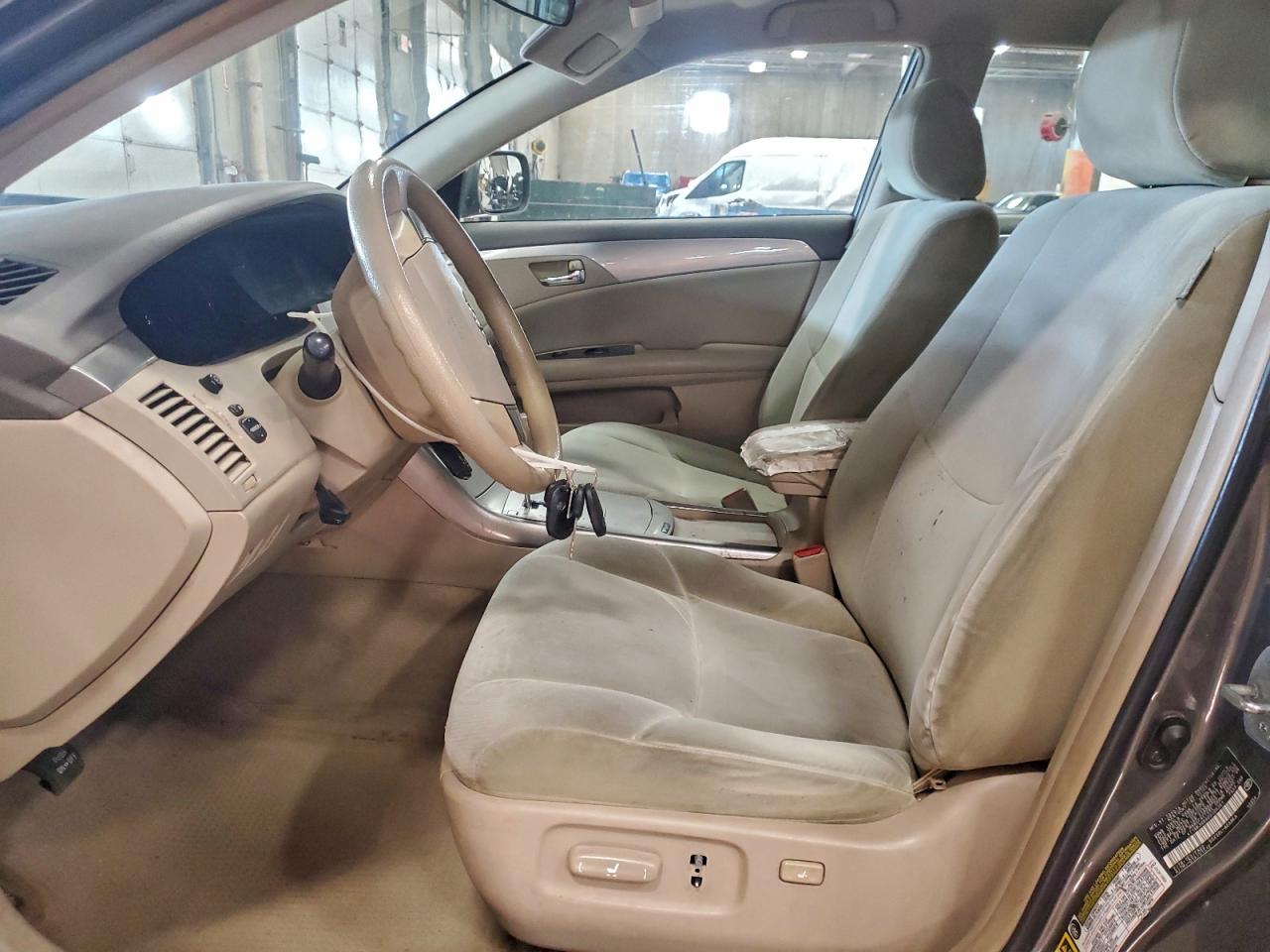 2006 TOYOTA AVALON XL photo 7